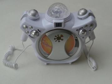 CD Speler met Licht Effecten en 2 Stereo Meezing Micro's  beschikbaar voor biedingen