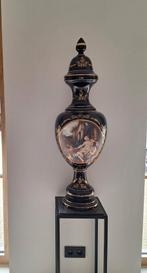 Grote vaas in Sevrès Stijl, Enlèvement