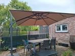 Parasol (Taupe) met voet en regenhoes, Ophalen, Zo goed als nieuw