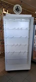 Ijzeren rek met hangstangen, Enlèvement