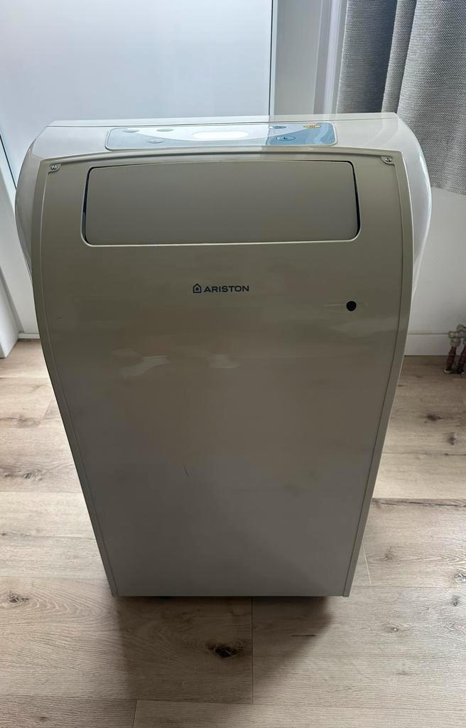 Mobiele airco van Ariston 3,4kW in perfecte staat, Elektronische apparatuur, Airco's, Mobiele airco, Afstandsbediening, Ophalen