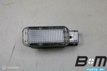 Voetenruimteverlichting Audi A5 8T 4B0947415A