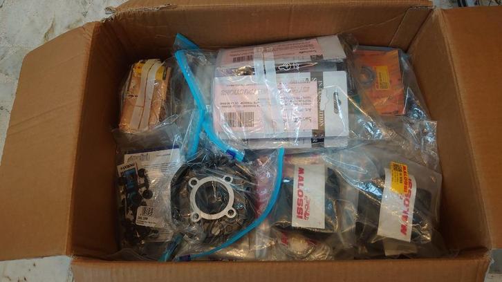 honda camino lot geen losse verkoop malossi polini dr athena, Fietsen en Brommers, Brommeronderdelen | Algemeen, Nieuw, Cilinder