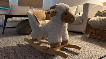 Schommelschaap beschikbaar voor biedingen