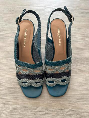 Sandales à talons Daniele Tucci taille 40, Enlèvement ou Envoi, Comme neuf, Bleu, Sandales et Mûles