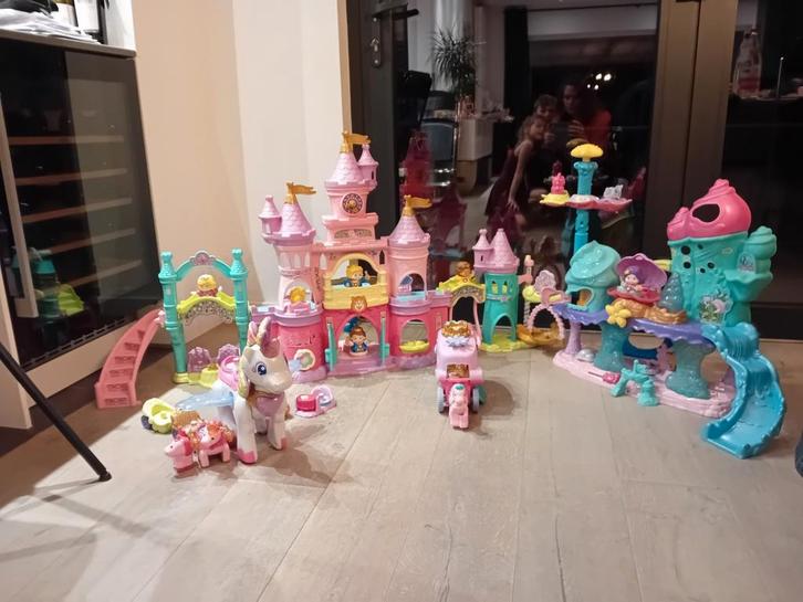 Vrolijke Vriendjes kasteel, onderwaterpaleis en eenhoorn., Kinderen en Baby's, Speelgoed | Vtech, Zo goed als nieuw, Ophalen