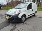 FIAT FIORINO 25000KM EURO 6B AVEC DEMANDE D'IMMATRICULATION, Auto's, Bestelwagens en Lichte vracht, Te koop, Elektrische ramen