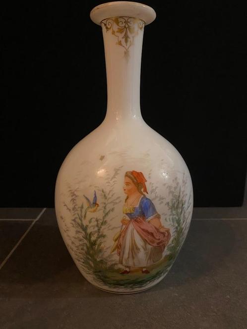 opaline wit beschilderd vaas vase peint à la main XIXe eeuw, Antiek en Kunst, Antiek | Vazen, Ophalen of Verzenden