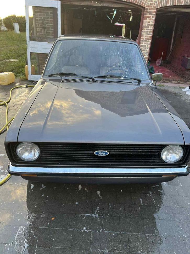 Ford escort mk. 2, Auto's, Oldtimers, Particulier, Ford, Benzine, 3 deurs, Handgeschakeld, Zilver of Grijs, Grijs, Leder, Achterwielaandrijving