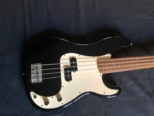 Fender Squier Precision Bass, Muziek en Instrumenten, Snaarinstrumenten | Gitaren | Bas, Gebruikt, Elektrisch, Fretloos, Ophalen