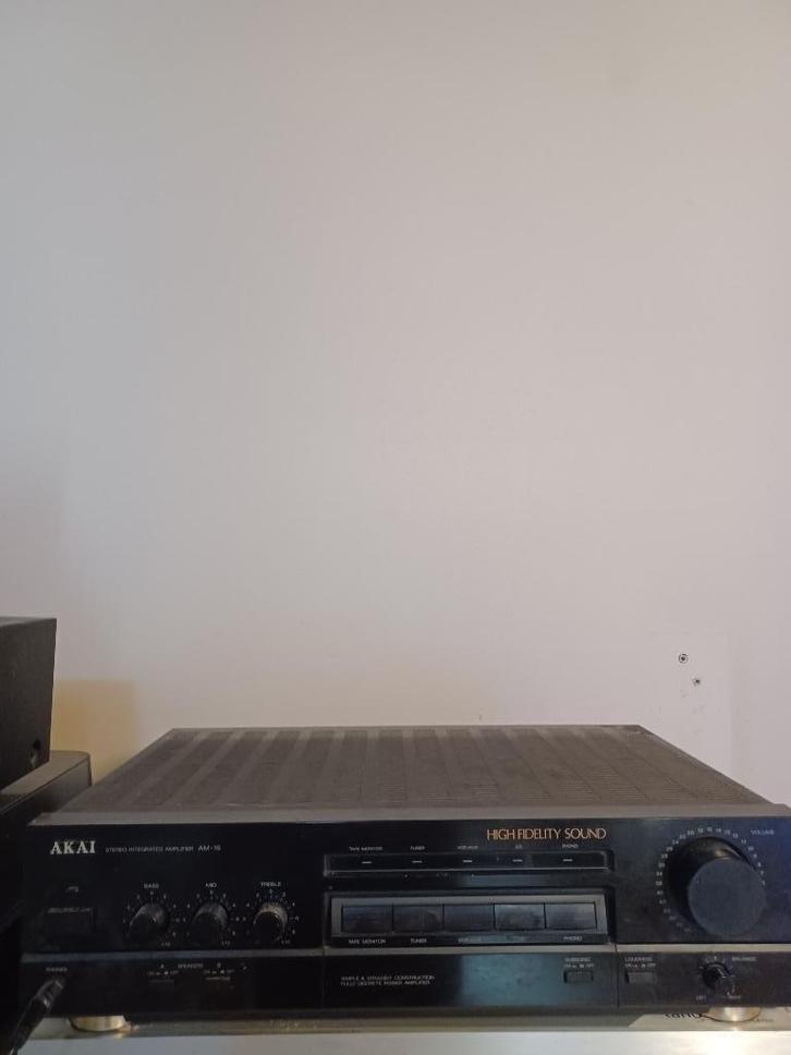 versterker Akai AM-16, Audio, Tv en Foto, Versterkers en Ontvangers, Gebruikt, Stereo, 60 tot 120 watt, Overige merken, Ophalen