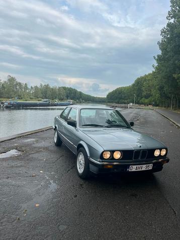 BMW E30 320I 1985, Argent ou Gris, Achat, Boîte manuelle, Bleu