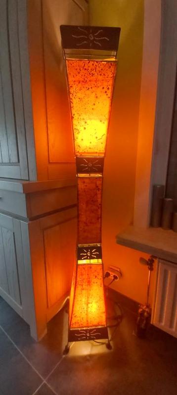 Lamp beschikbaar voor biedingen