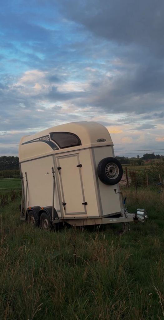 1.5 paards trailer, Dieren en Toebehoren, Paarden en Pony's | Trailers en Aanhangwagens, Zo goed als nieuw, Ophalen