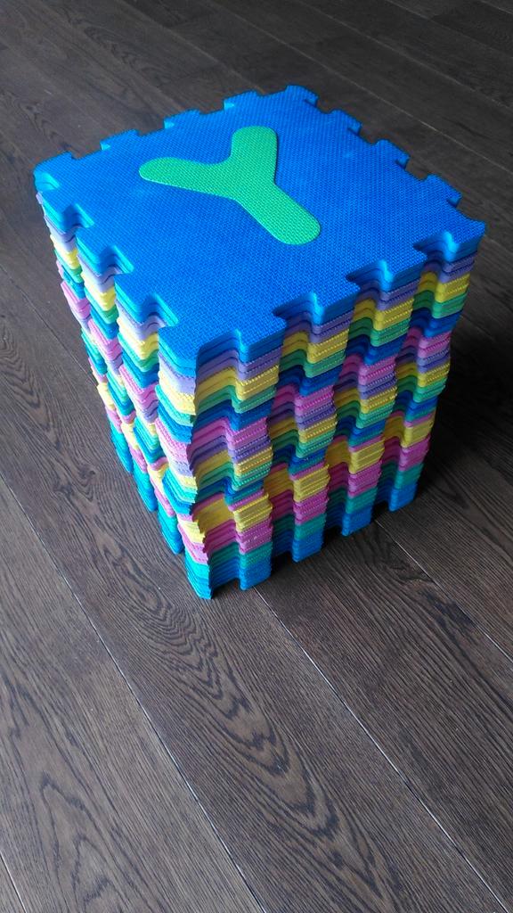 41 puzzeltegels, Kinderen en Baby's, Speelgoed | Speelkleden, Gebruikt, Ophalen