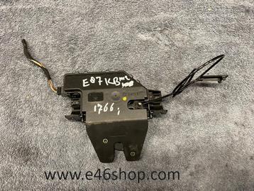 ACHTERKLEP SLOT BMW 1 SERIE E87  OE 8196401 beschikbaar voor biedingen