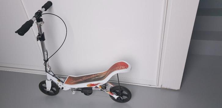 Spacescooter leeftijd ts 10-14 jarigen, Fietsen en Brommers, Steps, Zo goed als nieuw, Overige typen, Ophalen