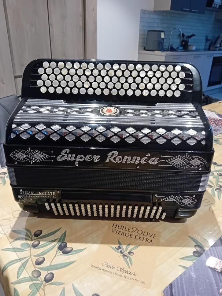 5-rijige accordeon te koop, Muziek en Instrumenten, Accordeons, Gebruikt, Knopaccordeon, 120-bas, Overige merken, Met koffer, Met riemen