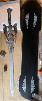 Fantasie zwaard met houten displayplaat, Verzamelen, Militaria | Algemeen, Ophalen, Overige soorten, Zwaard of Sabel
