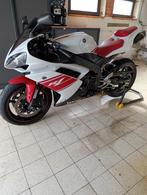 Yamaha R1, Motoren, Particulier