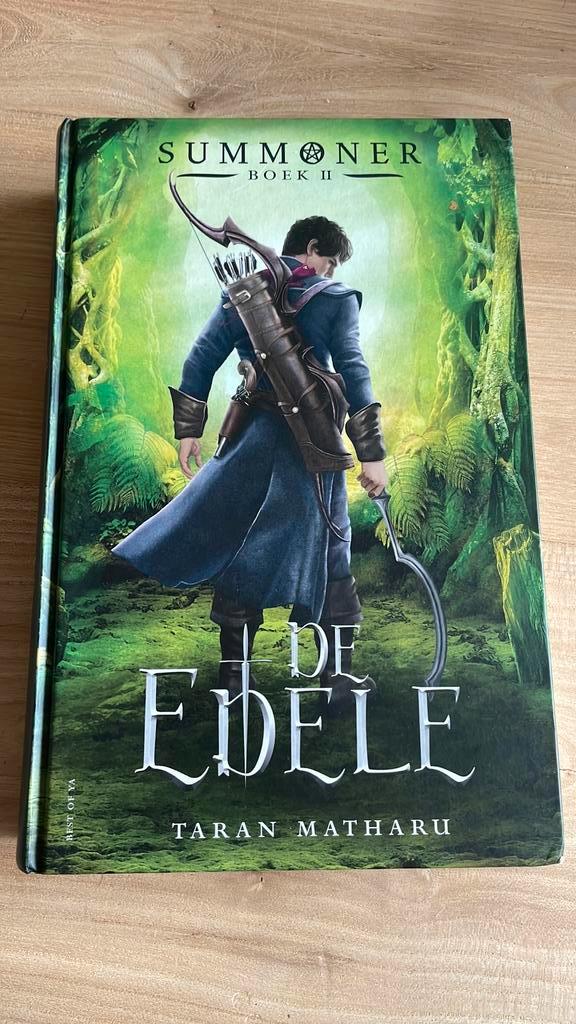 Taran Matharu - De edele, Boeken, Kinderboeken | Jeugd | 13 jaar en ouder, Zo goed als nieuw, Ophalen