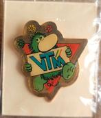 Oude pin: VTM - Amedee, Verzamelen, Ophalen of Verzenden, Zo goed als nieuw, Tv, Overige typen