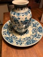 Delfts blauw vaas en onderschaal incl certificaat, Antiek en Kunst, Antiek | Keramiek en Aardewerk, Ophalen of Verzenden