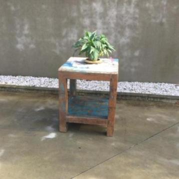 Mooi stoer authentieke bijzettafel/werkbankjes, Huis en Inrichting, Ophalen, Zo goed als nieuw, Vierkant, Hout