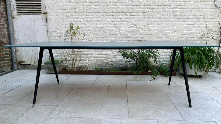 Design eettafel V-sign – gehard glas taupe – 250x106 cm, Huis en Inrichting, Tafels | Eettafels, Zo goed als nieuw, 100 tot 150 cm