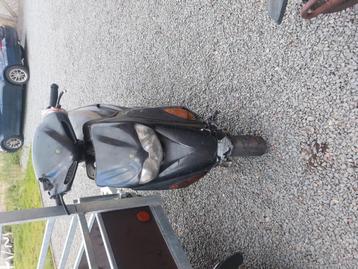 2 x honda sfx voor opmaak of onderdelen  zonder papieren  beschikbaar voor biedingen