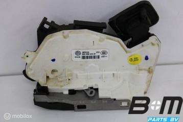 Portierslot linksachter VW Tiguan Allspace 5K4839015AF beschikbaar voor biedingen