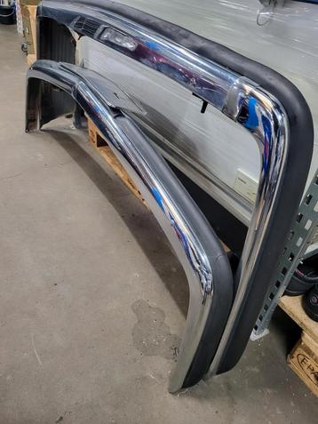 Pare-chocs Européen W107 SL SLC Mercedes-Benz originaux  beschikbaar voor biedingen