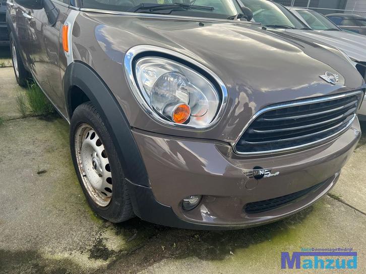 MINI COUNRYMAN R60 Bruin B19 voorbumper 2010-2016, Auto-onderdelen, Carrosserie, Bumper, Mini, Voor, Gebruikt, Ophalen of Verzenden