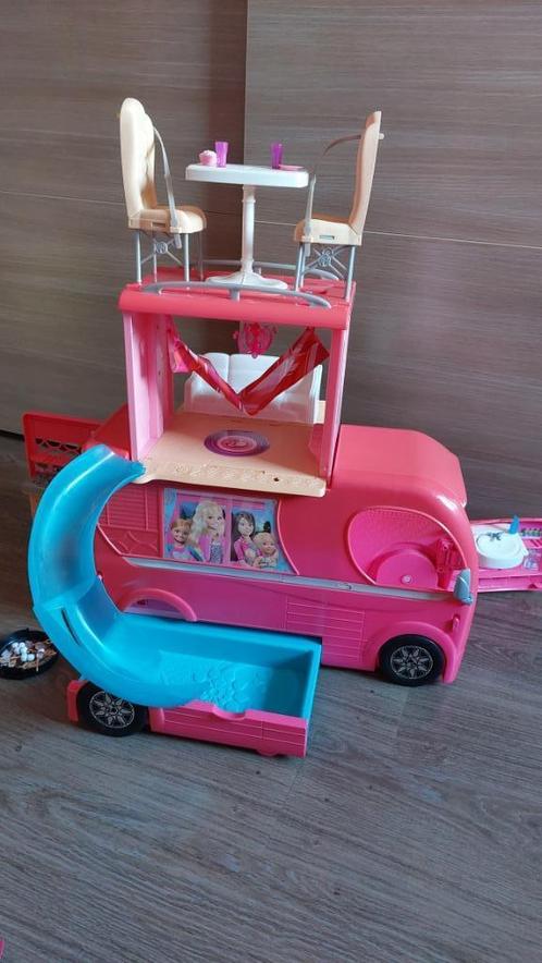 Barbie Glam Camper, Kinderen en Baby's, Speelgoed | Poppenhuizen, Zo goed als nieuw, Poppenhuis, Ophalen of Verzenden