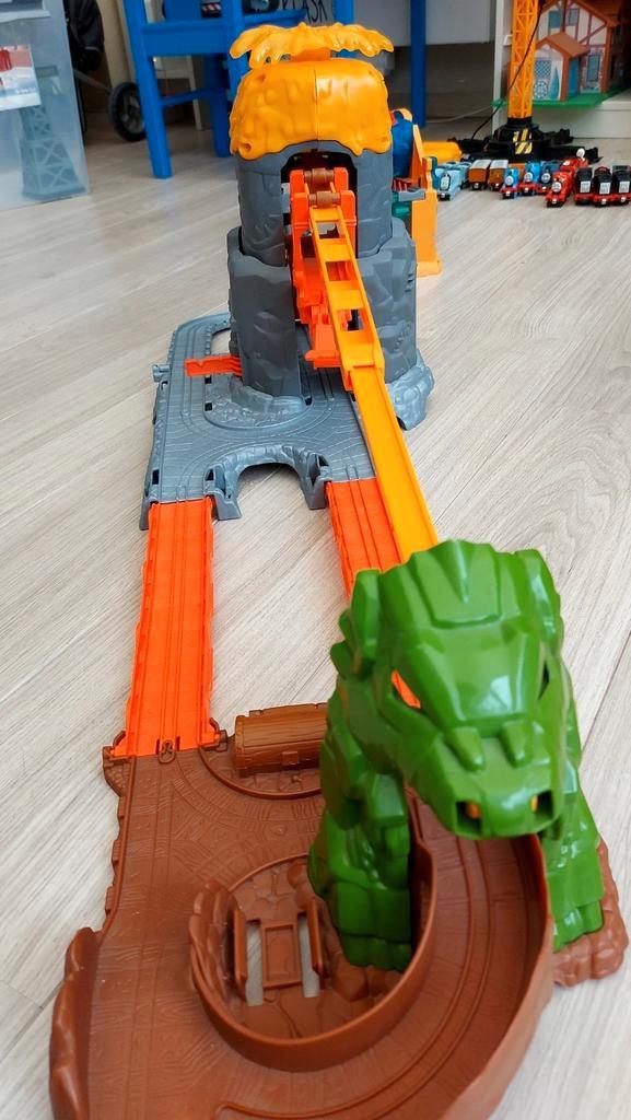 Thomas de trein speelset Vulkaan, Kinderen en Baby's, Speelgoed | Thomas de Trein, Zo goed als nieuw, Ophalen