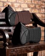 LeMieux ProSorb 3 pocket Zadelonderlegger GRATIS VERZENDING, Animaux & Accessoires, Chevaux & Poneys | Couvertures & Couvre-reins