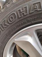 A vendre pneus+ jantes hyundai., Autos : Pièces & Accessoires, 215 mm, 16 pouces, Pneu(s), Enlèvement