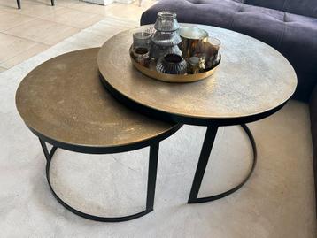 Salontafelset beschikbaar voor biedingen