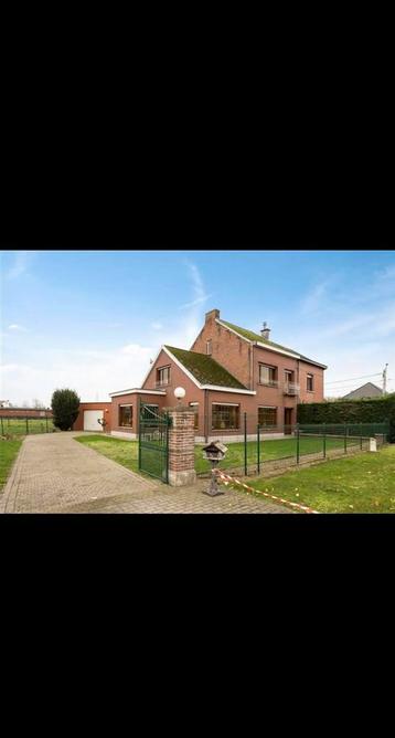 Half open bebouwing te koop