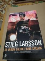 De vrouw die met vuur speelde, Enlèvement, Comme neuf, Diverse auteurs