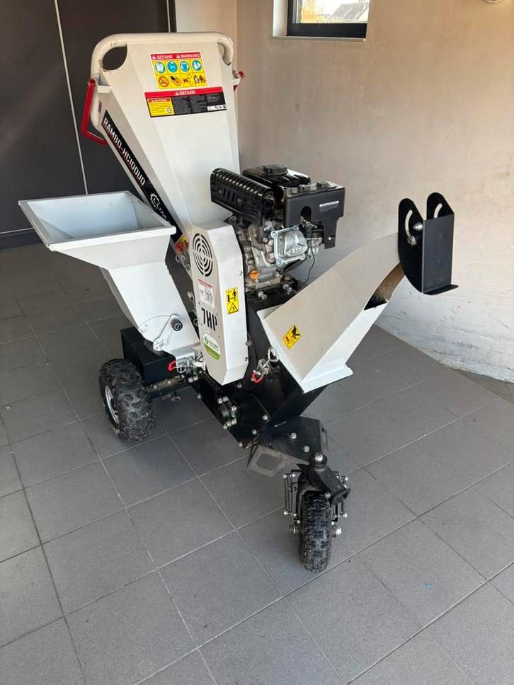 Te huur hakselaar, Tuin en Terras, Hakselaars, Zo goed als nieuw, Benzine, Ophalen