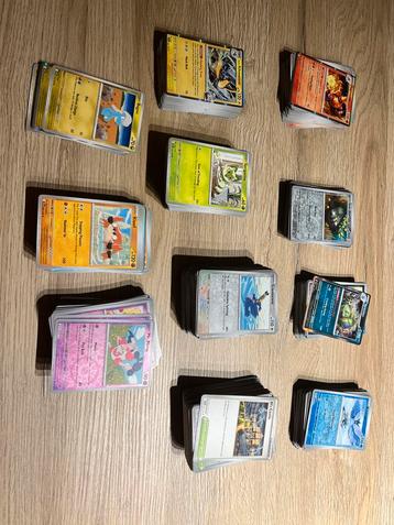 831 pokemonkaarten Journey Together beschikbaar voor biedingen