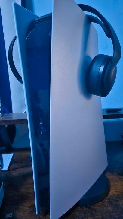 PS5 Digital+ Sony headset + charging station + 2 controllers, Games en Spelcomputers, Spelcomputers | Sony PlayStation 5, Zo goed als nieuw
