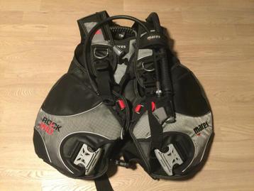Mares BCD Rock Pro size M demo/nieuw 225€ - Ecocheques 