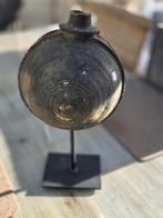 Oude veldfles op statief, Ophalen, Zo goed als nieuw