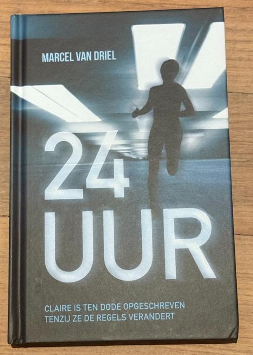 "Lockdown" en "24u" (Young adult 13+), Boeken, Kinderboeken | Jeugd | 10 tot 12 jaar, Zo goed als nieuw, Fictie, Ophalen