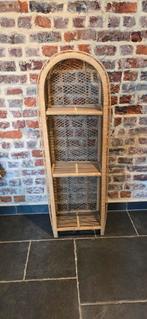 Decoratieve vintage rotan etagere, Ophalen, Zo goed als nieuw