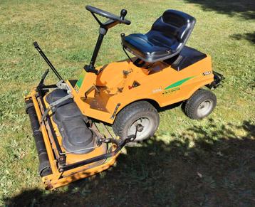 Stiga Villa 12,5  HST  frontmaaier mulchdek 102cm (3 messen), Enlèvement, Utilisé