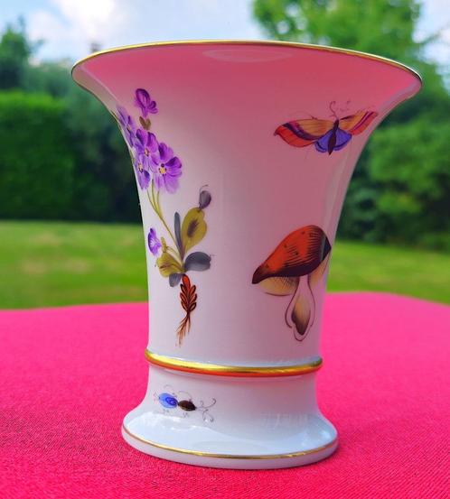 Kleine vintage porseleinen vaas van Herend, Antiek en Kunst, Antiek | Porselein, Ophalen of Verzenden