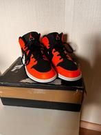 Air Jordan 1 mid GS - NOIR/CONE/OS CLAIR/CONE, Kleding | Heren, Schoenen, Ophalen, Nike, Gedragen, Sportschoenen